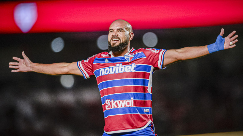 Zé Welison comemora seu gol  durante partida entre São Paulo e Fortaleza, Válida pelo Campeonato Brasileiro Série A, realizada na cidade de São Paulo, SP, nesta quarta-feira, 20.