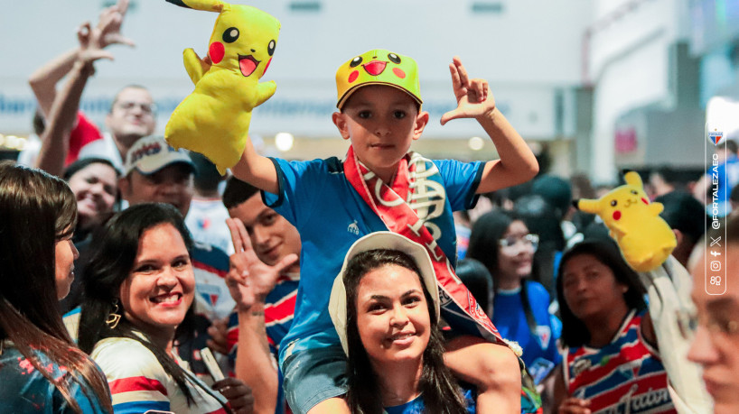 Torcida do Fortaleza lotou o aeroporto 
no domingo