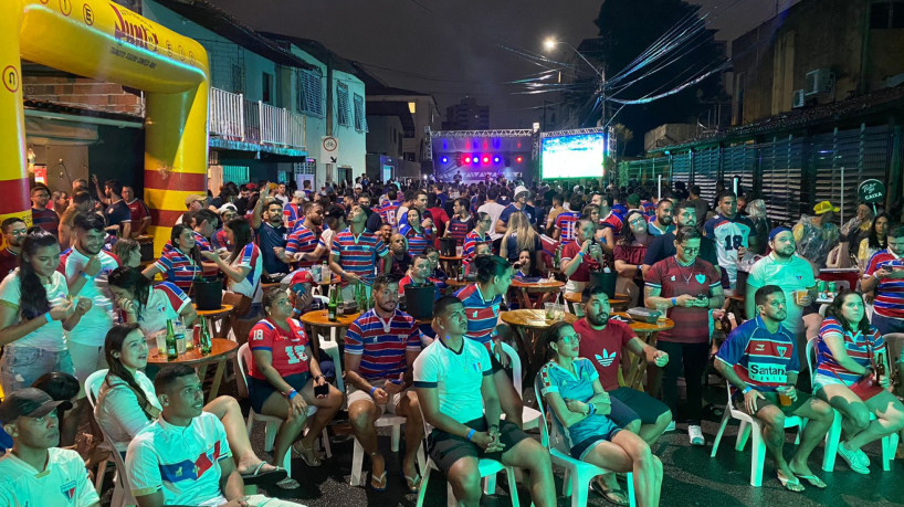 Torcida do Fortaleza acompanha primeiro jogo da semifinal da Copa Sul-Americana