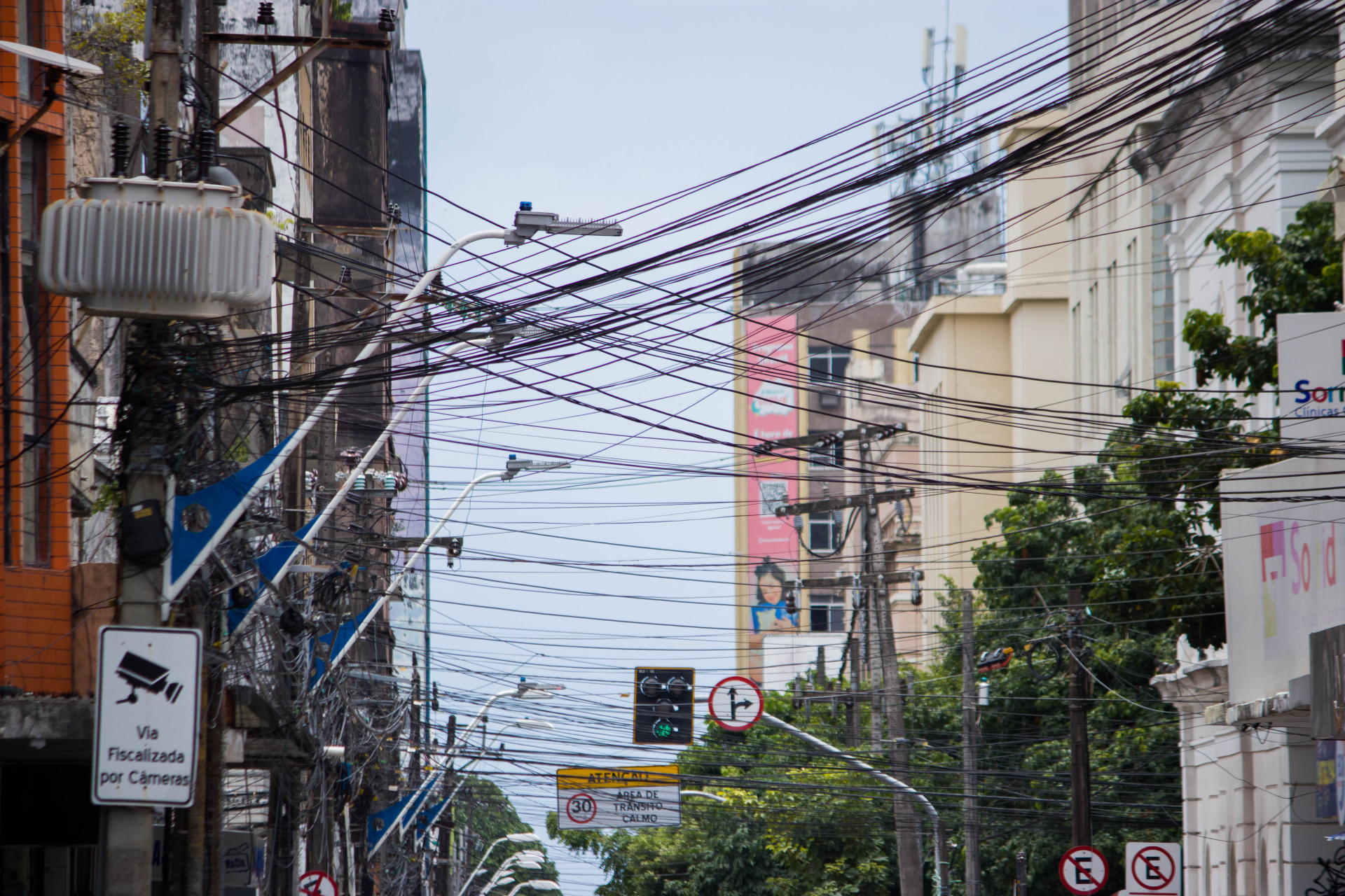 ￼NOVAS normas também podem reduzir problema de excesso de fiação  (Foto: Samuel Setubal)