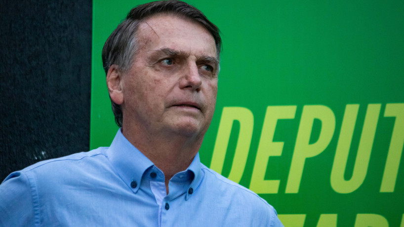 Jair Bolsonaro disse que estava apurando a operação e não daria mais informações por ora