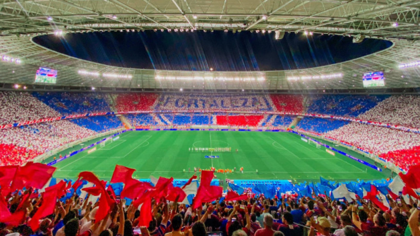 Mosaico da torcida do Fortaleza durante quartas de final da Copa Sul-Americana