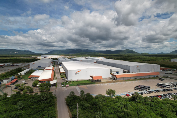 Vista aérea da fábrica da Aeris Energy no Complexo Industrial e Portuário do Pecém