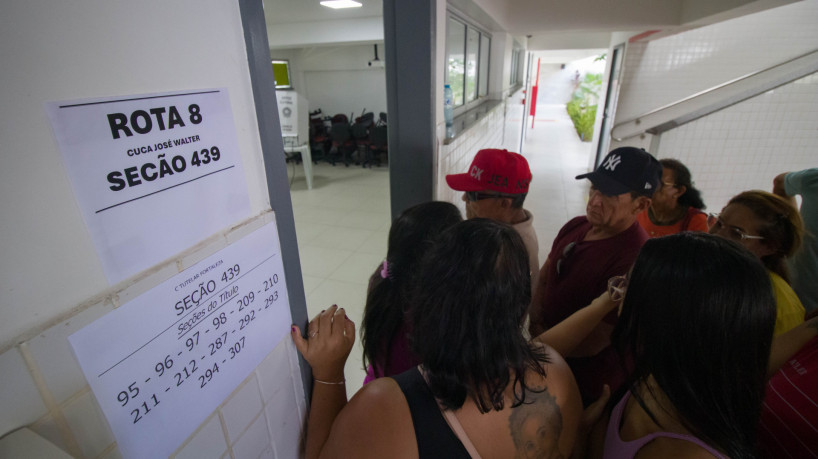 FORTALEZA, CEARÁ, BRASIL, 01-10-2023: Eleição para Conselho Tutelar no Cuca José Walter. (Foto: Samuel Setubal)