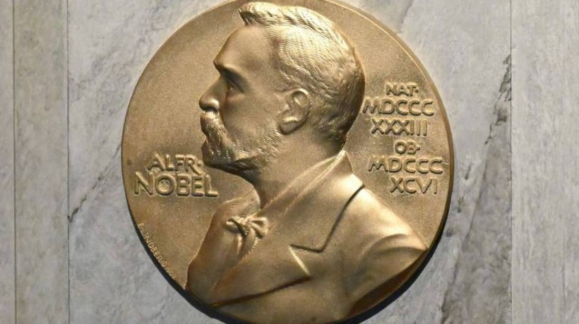 Realizada anualmente no dia 10 de dezembro, a premiação da Fundação Alfred Nobel é a maior gratificação mundial da ciência e da Paz