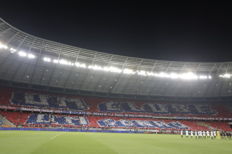 Mosaico da torcida do Fortaleza no jogo Fortaleza x Corinthians, no Castelão, pela semifinal da Copa Sul-Americana 2023