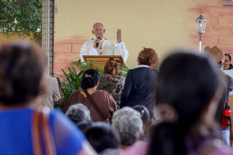 CANINDE-CE, BRASIL, 04-10-2023: Dom José Anotonio Tosi. Festa de São Francisco de Canindé, festejo de São Francisco, missa solete com Dom José Anotonio Tosi. (Foto: Aurelio Alves/O Povo)