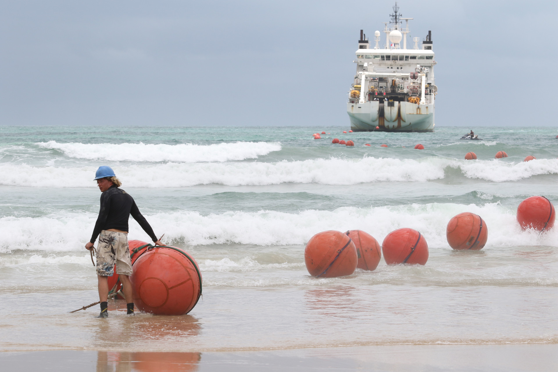 LOCAL de captação da água pela usina foi alterado em 500 metros do cabo submarino mais próximo em novo projeto  (Foto: FABIO LIMA)