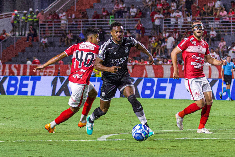 Atualmente 11º colocado na tabela, o Alvinegro pode ser ultrapassado pelo Botafogo-SP, que joga neste sábado, 7 de outubro