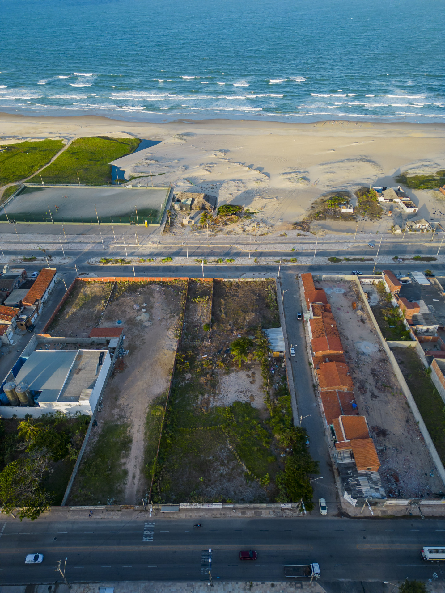 Fortaleza, CE, BR 23.10.04 -  Local em que a CAGECE pretende construir uma usina de dessanilização na Praia do Futuro (Fco Fontenele/OPOVO) (Foto: FCO FONTENELE)