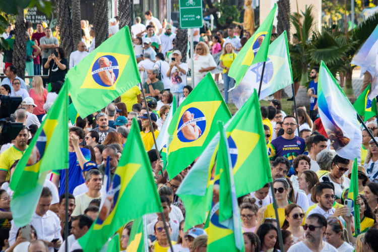 Marcha contra o Aborto e pela Vida na praça Portugal. 