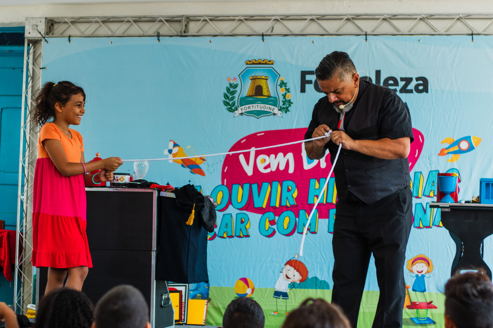 ￼Atividades lúdicas e educativas divertiram a criançada (Foto: FERNANDA BARROS)