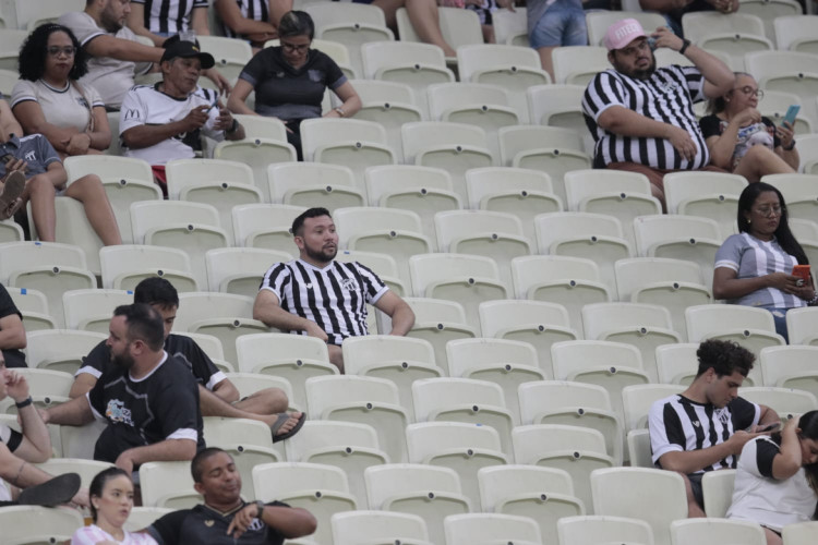 Torcida do Ceará durante jogo contra o Sampaio Corrêa