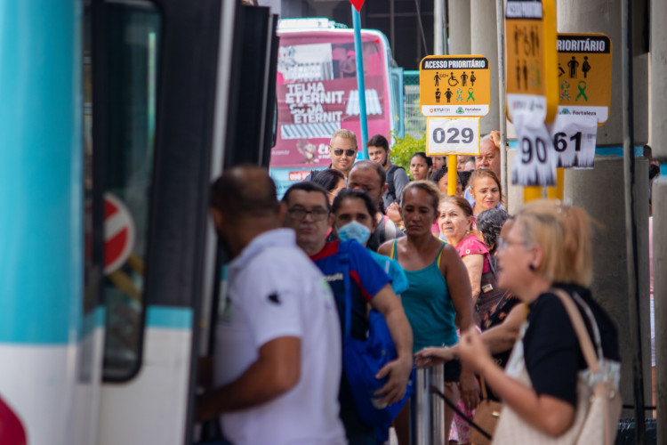 ￼Transporte público esteve entre os que mais subiu