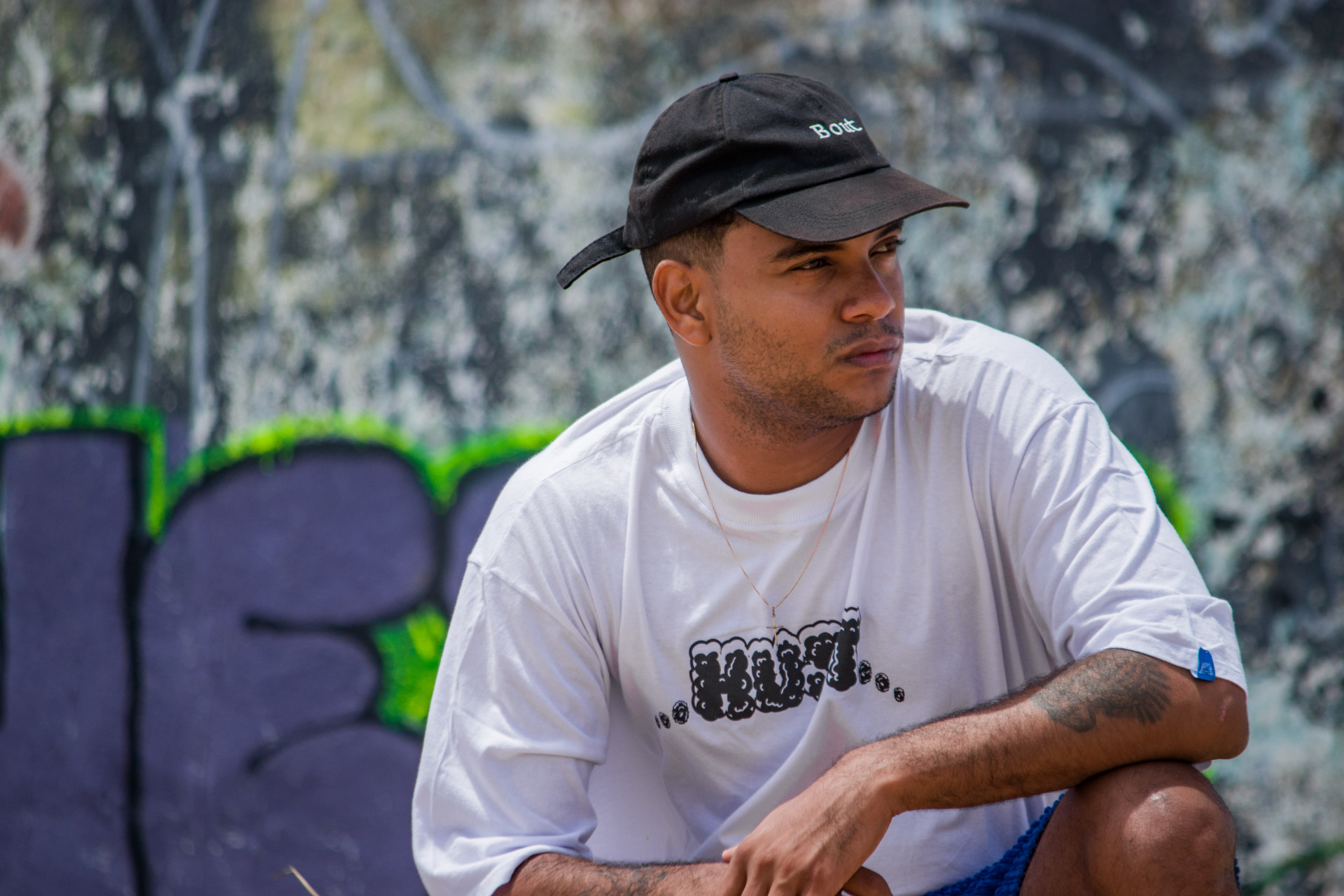 Rapper Emiciomar ressalta sua formação musicale e divide novos planos (Foto: Samuel Setubal)