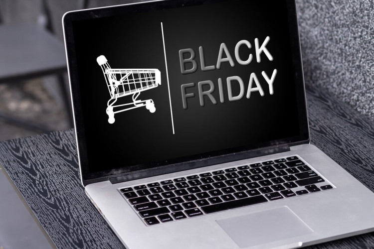 Black Friday é o período ideal para empreendedores elaborarem estratégias e aumentarem as vendas (Imagem: Andrew Angelov | Shutterstock)