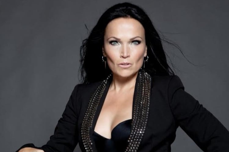 Tarja Turunen, ex-integrante da banda de metal Nightwish, fará show em Fortaleza em 2024