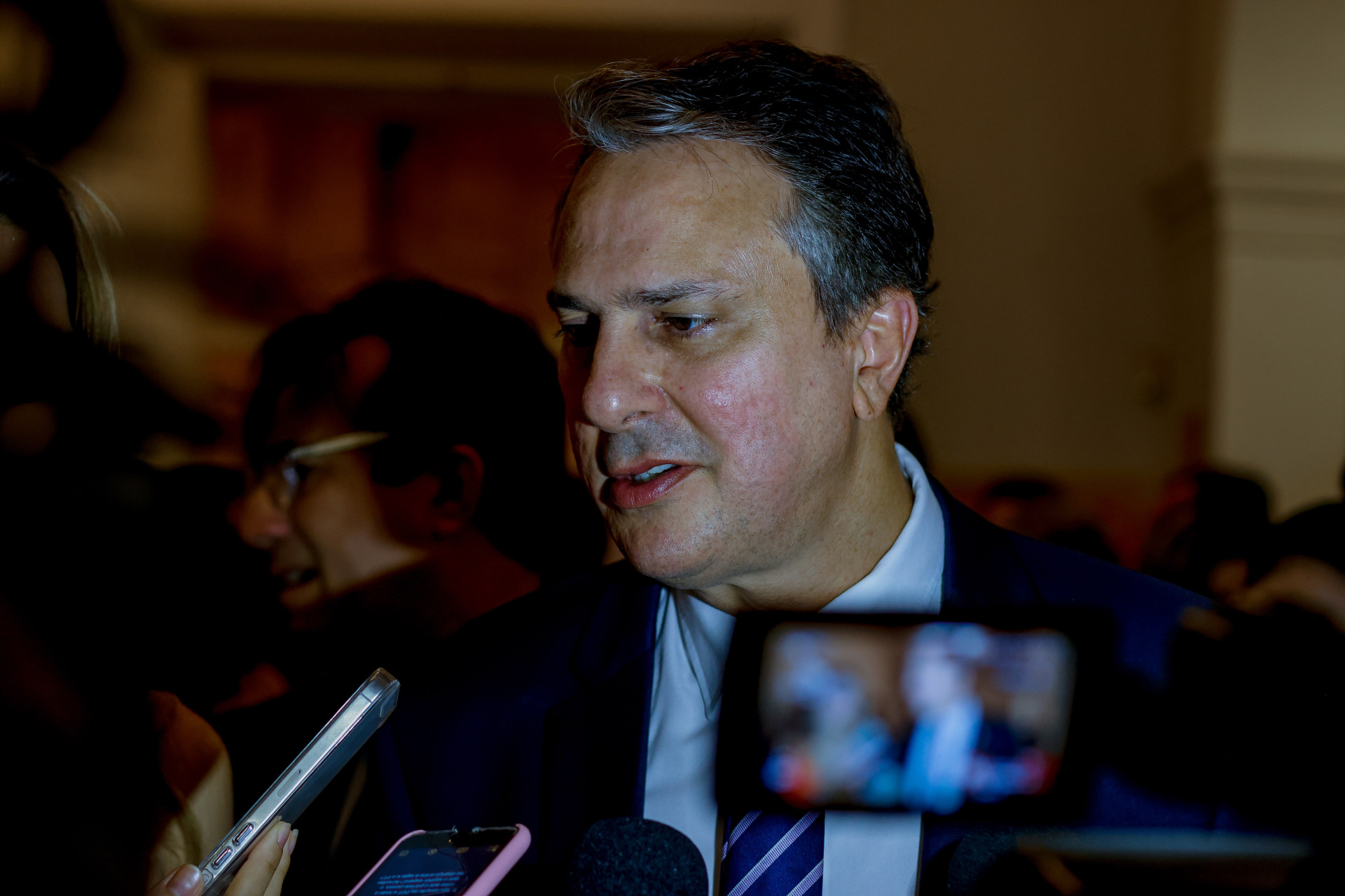 FORTALEZA-CE, BRASIL, 27-10-2023: Camilo Santana. Homenagem da Academia Cearense de Letras a Camilo Santana, Ministro da Educação, no Palácio da Luz. (Foto: Aurelio Alves/O Povo) (Foto: AURÉLIO ALVES)