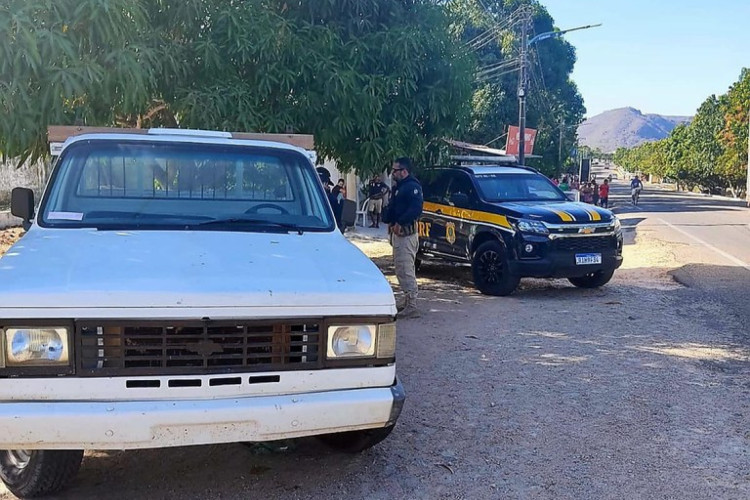 Caminhonete clonada apreendida em Tururu, no Ceará, teria documentação de veículo original que circula no Espírito Santo 