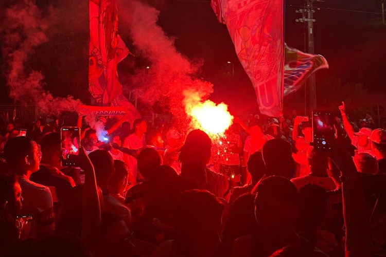 Torcida do Fortaleza na recepção do clube, que foi vice-campeão da Copa Sul-Americana