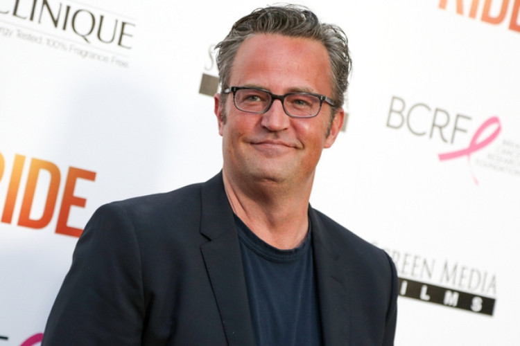 Famosos lamentam morte de Matthew Perry, o Chandler de 'Friends