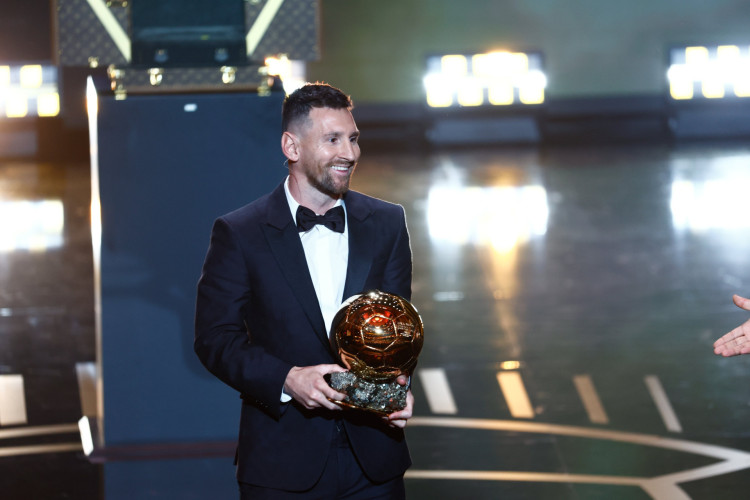 Benzema conquista a Bola de Ouro de 2022; veja os premiados