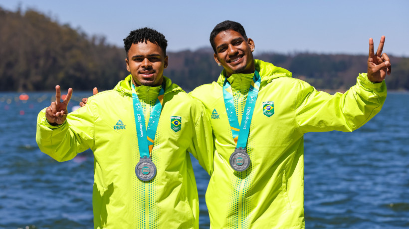 03.11.2023 - Jogos Pan-americanos Santiago 2023 - Canoagem Velocidade - C2 500m - Na foto, Evandilson Neto e Filipe Vieira medalha de prata 