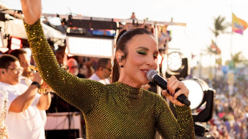 Durante show no Pré-Caju 2023, Ivete Sangalo deu bronca em foliã que reclamou de música do repertório