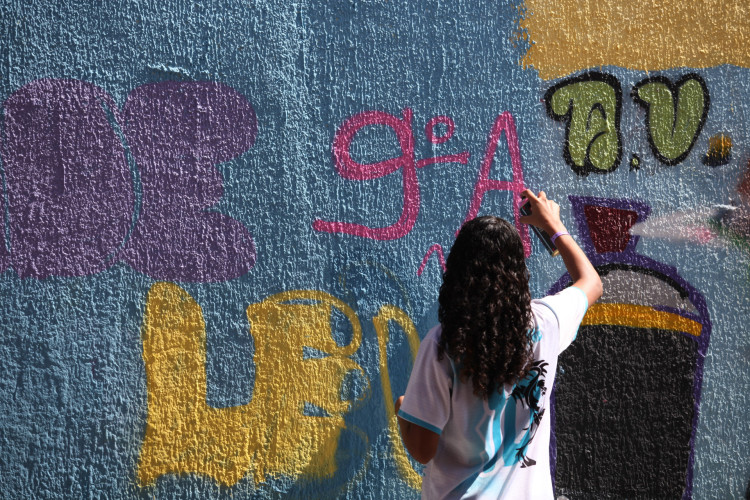 FORTALEZA, CEARÁ, BRASIL, 09.11.2023: Projeto Percurso do Graffiti. Escola municipal Ari de Sá Cavalcante, José Walter.