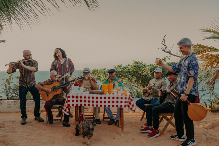 CAIXA Cultura encerra temporada do espetáculo que celebra os 80 anos de Macaúba do Bandolim