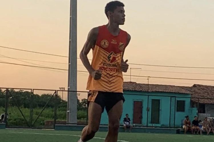 Tiroteio é registrado durante uma live de futebol em Maracanaú; jovem é  morto - O Estado CE