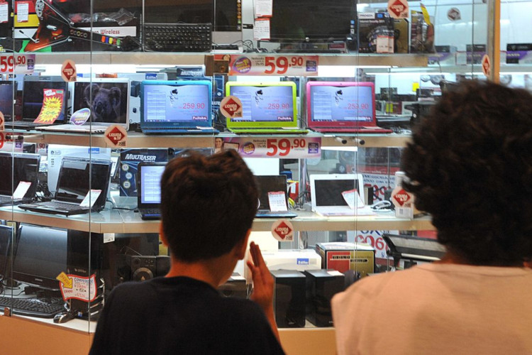 Com menos inflação, comércio espera recorde de vendas na Black Friday