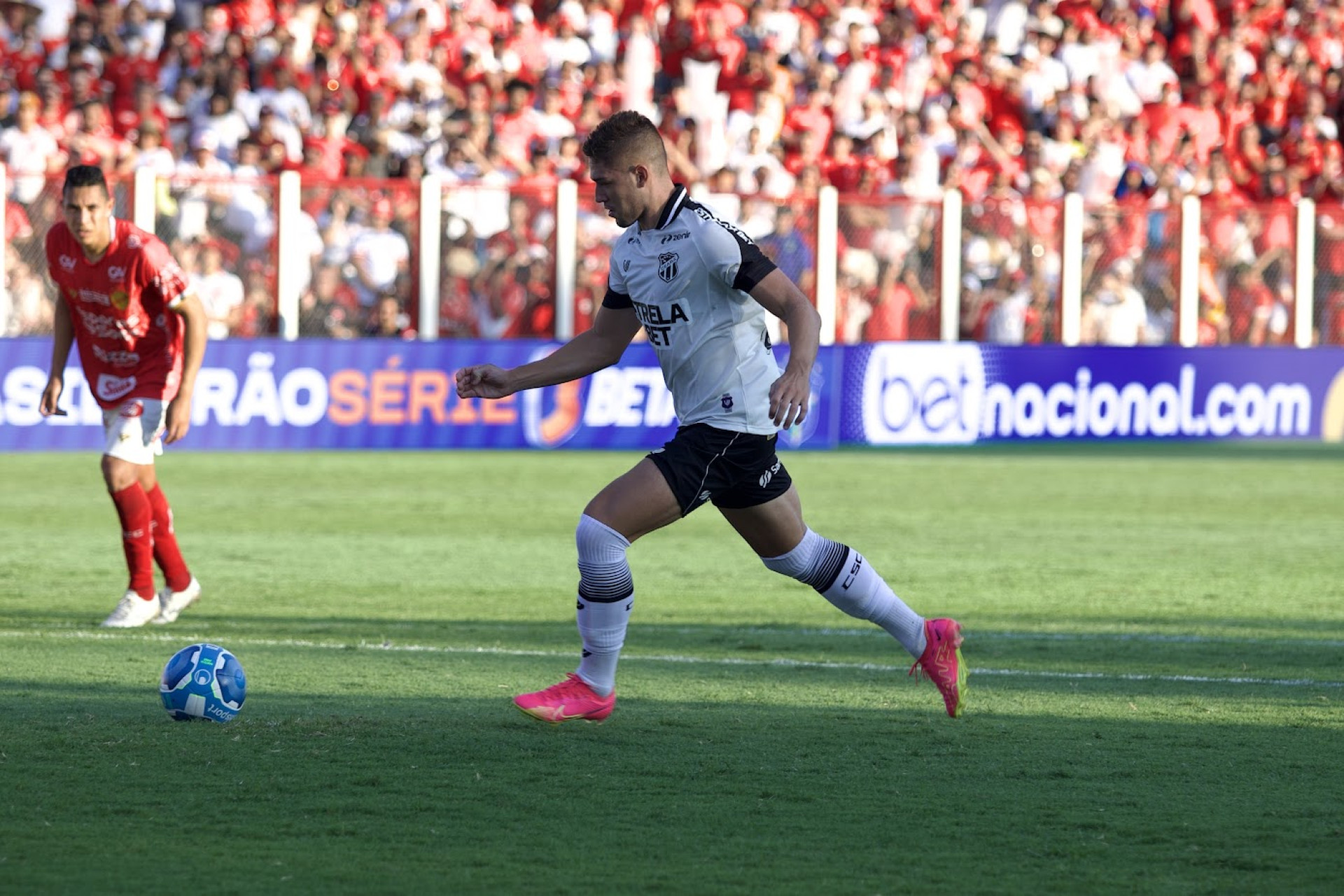 Guilherme Bissoli marcou, de pênalti, o único gol do Ceará na derrota por 3 a 1 contra o Vila Nova (Foto: Israel Simonton/Ceará SC)