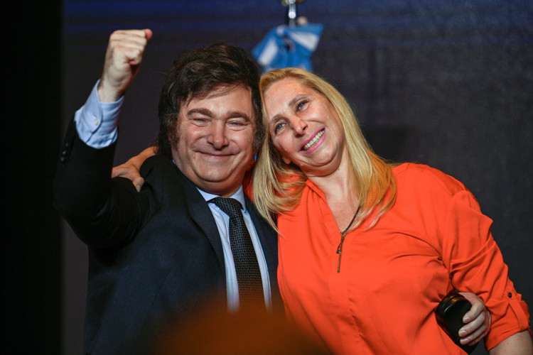 Javier Milei, presidente da Argentina, com a irmã Karina Milei