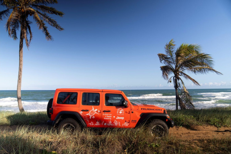 Wrangler, Renegade, Commander e Compass integram a frota de veículos Jeep no Projeto Tamar 