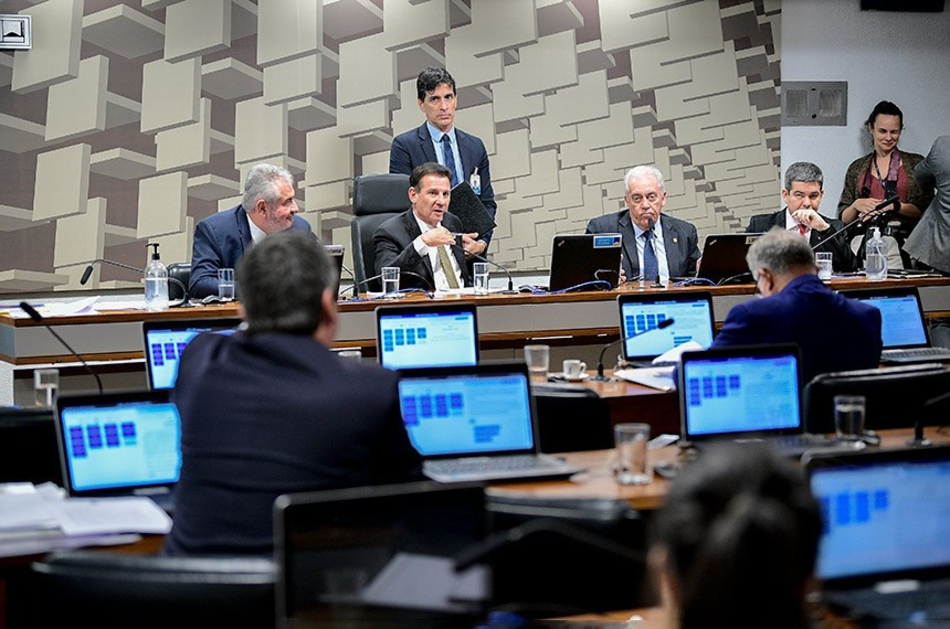 Projeto de reforma tributária irá para votação no Plenário nesta sexta-feira, 15 (Foto: Pedro França/Agência Senado)