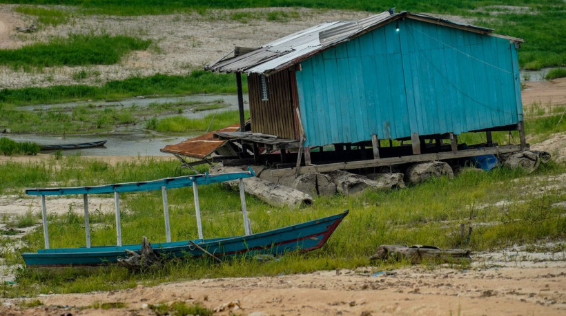 Ribeirinhos no Amazonas reclamam de falta de assistência durante seca