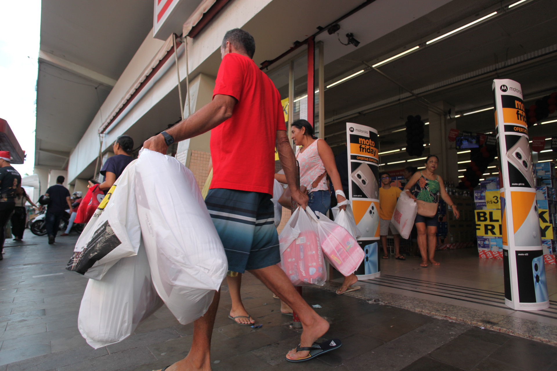 ￼O cartão de crédito é o instrumento mais utilizado, citado por 80,6% dos entrevistados (Foto: FÁBIO LIMA)