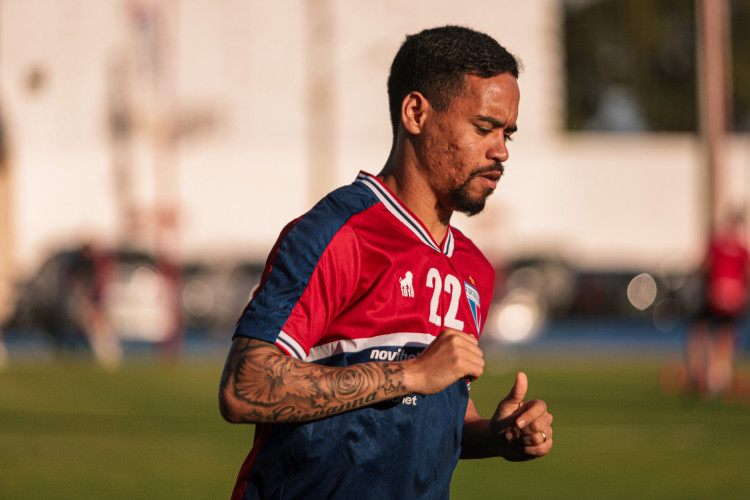 Meia-atacante Yago Pikachu em treino do Fortaleza no Centro de Excelência Alcides Santos, no Pici