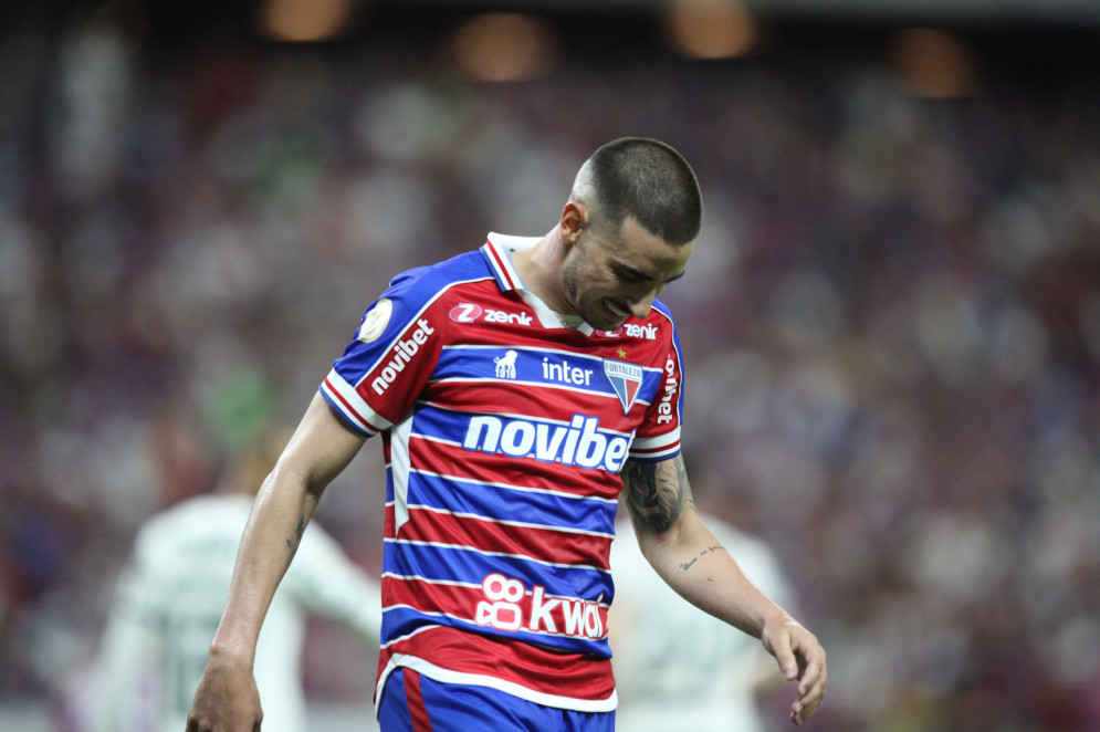 Thiago Galhardo relatou problemas psicológicos depois do atentado contra o ônibus do Fortaleza(Foto: FÁBIO LIMA)