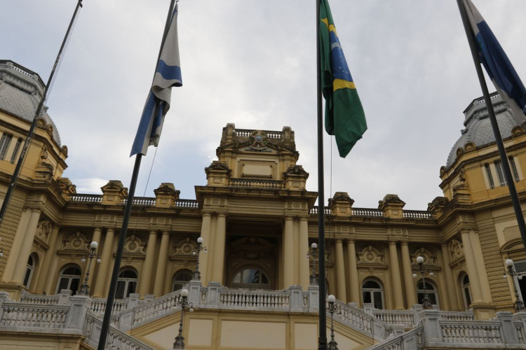 Governo do Rio começa a pagar piso da enfermagem a partir desta sexta