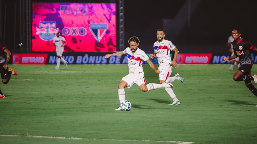 Calebe, do Fortaleza, durante jogo contra o Red Bull Bragantino, pela Série A 2023