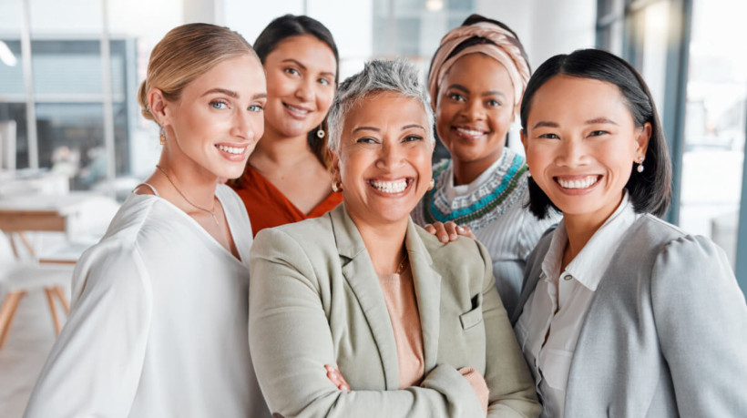 Empresas podem conscientizar os funcionários sobre violência contra a mulher (Imagem: PeopleImages.com - Yuri A | Shutterstock)