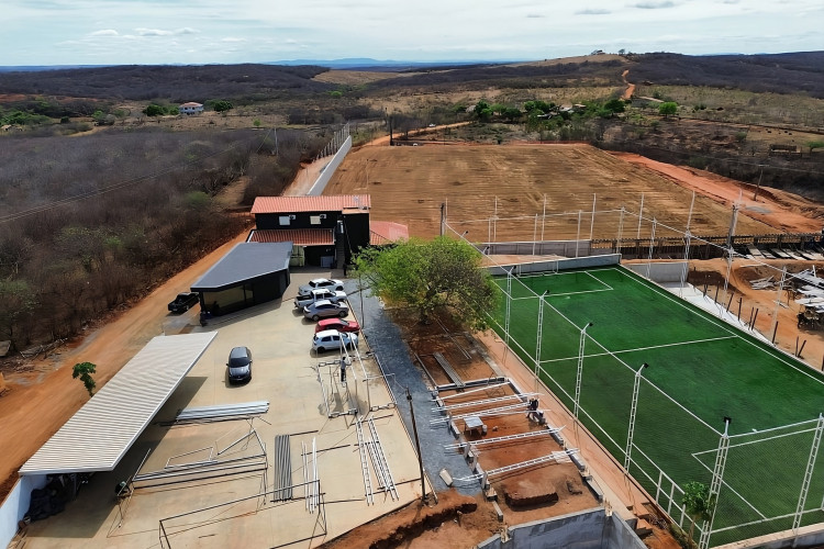 A empresa Blockchain Sports investiu cerca de 300 milhões de reais na construção de um CT em Acopiara, interior do Ceará