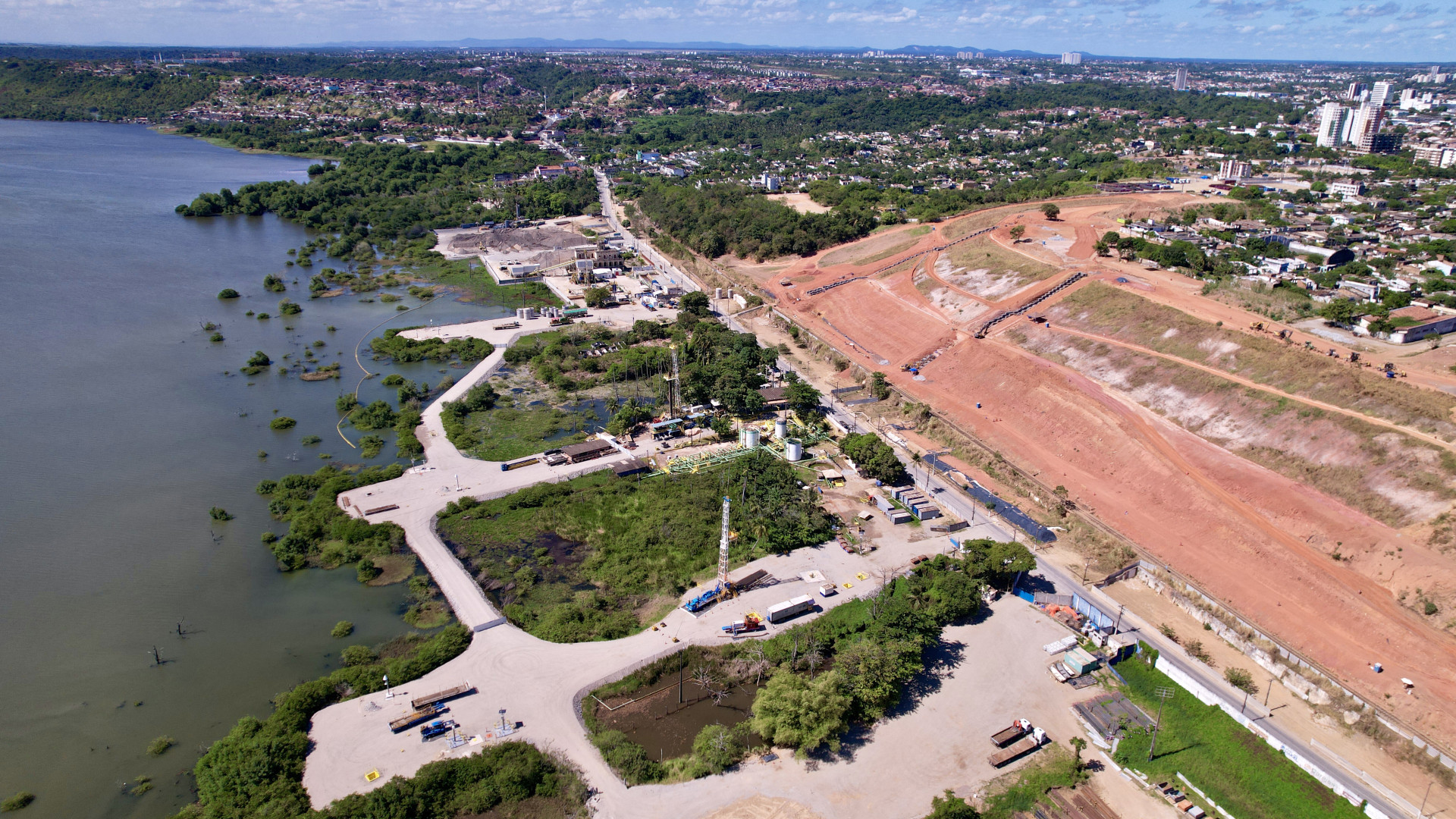 ￼VISTA aérea do terreno em Maceió antes do afundamento (Foto: Robson Barbosa/AFP)