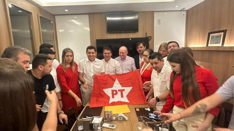 ￼Evandro Leitão pediu para se filiar ao PT em reunião com executiva e parlamentares