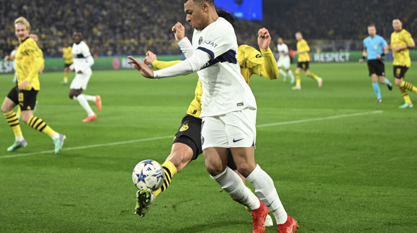 Mbappé teve gol anulado pelo VAR em empate do PSG com o Borussia na última rodada da Champions League