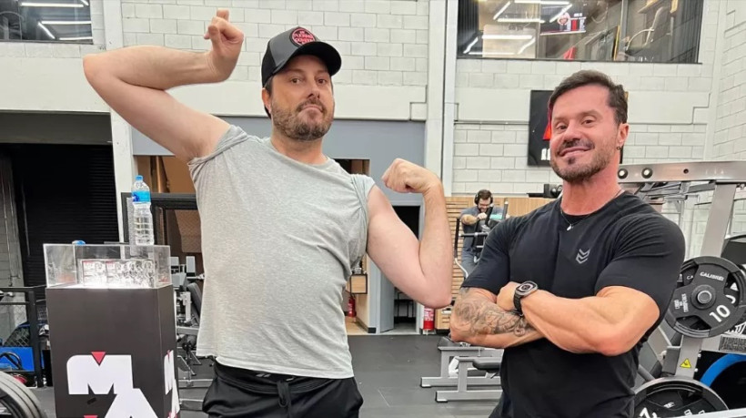 Renato Cariani, além de influenciador fitness, é personal trainer e instrutor do comediante e apresentador Danilo Gentili, bem como de vários outros famosos