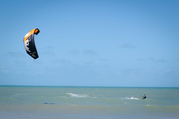 ￼O kitesurfe foi incluído como modalidade de competição nas Olimpíadas de Paris 2024. (Foto: Aurelio Alves/O Povo)