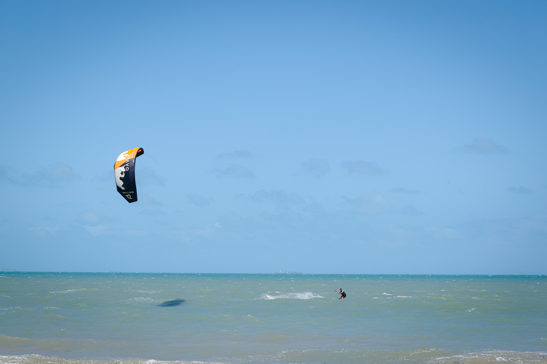 Nova edição do Guia Vida&Arte foca em esportes aquáticos, como kitesurf e surf; projeto também traz opções de lazer para públicos variados (Foto: AURÉLIO ALVES)